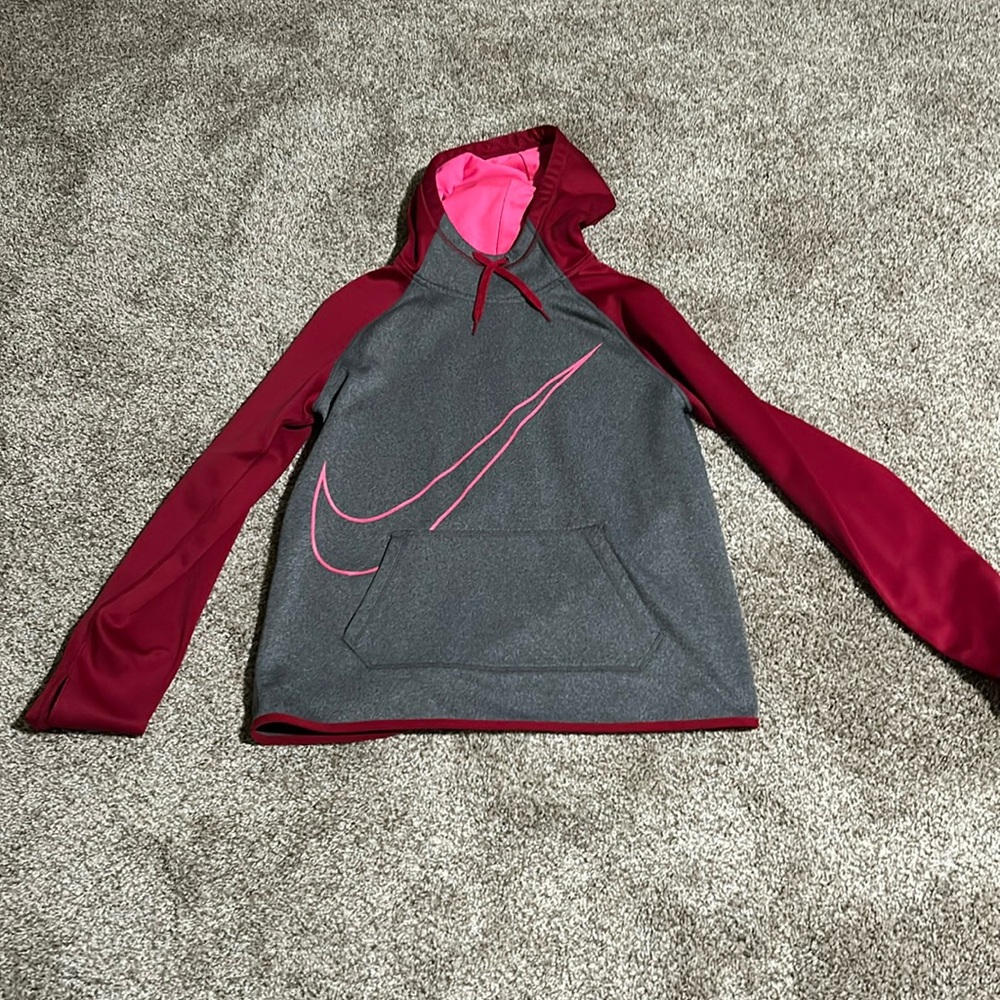 Women’s Nike hoodie.  Size M.